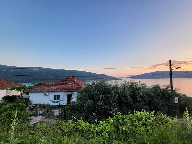 Grundstück mit Meerblick in Kumbor für den Bau von Luxusvillen — photo 4